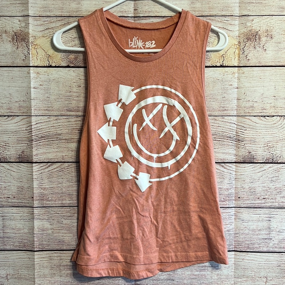 Blink 182 Peach Colored Tank - Medium 🌸
